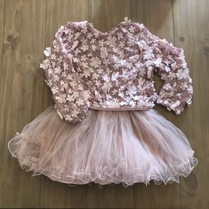 Girls NEW size 5T, blush color, flower dress.